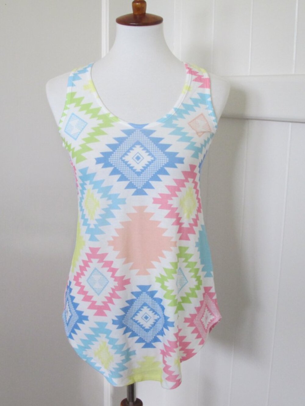 ENTI |Pastel Aztec Southwestern Geometric Racerback Tank Top S NWT